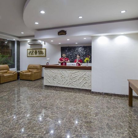 Grand Puri Saron Hotel Malioboro Yogyakarta Exteriör bild